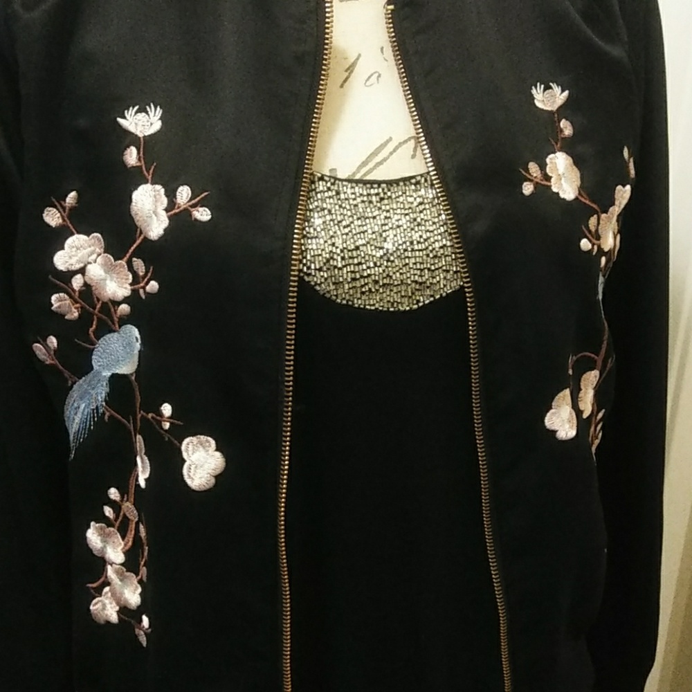 Light weight bomer jacket - Picture 8 of 8